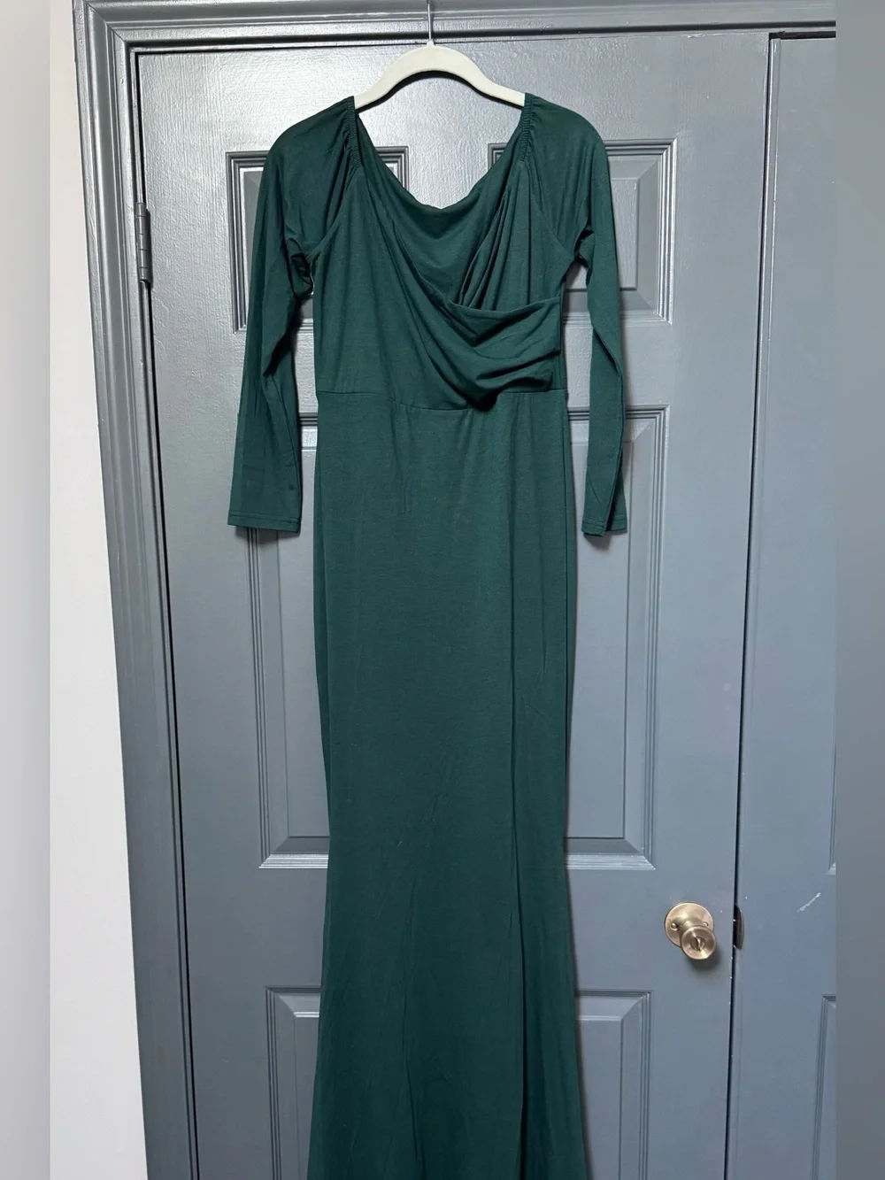 NWOT - Maternity Long Sleeve Gown for Photoshoot - Medium